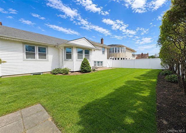 866 Abbott Street, East Meadow, NY 11554