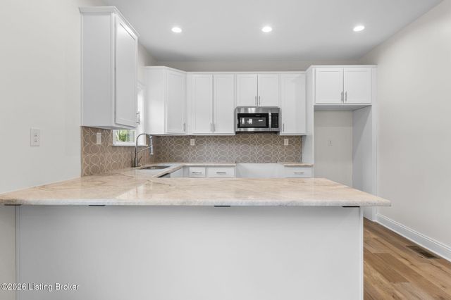 4406 Stone Wynde Dr, Louisville, KY 40272
