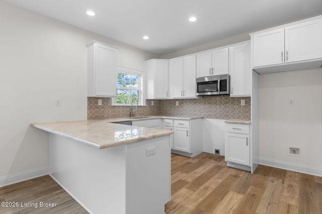 4406 Stone Wynde Dr, Louisville, KY 40272