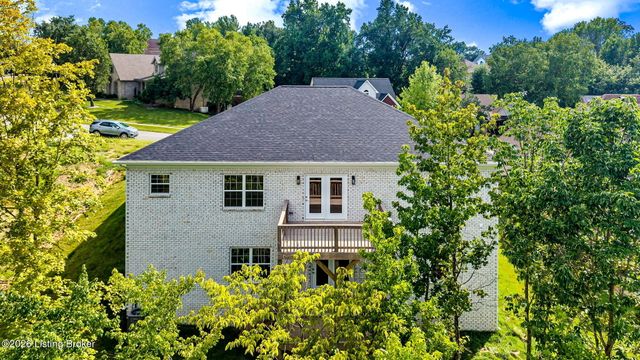 4406 Stone Wynde Dr, Louisville, KY 40272