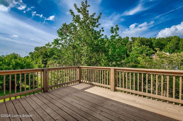 4406 Stone Wynde Dr, Louisville, KY 40272