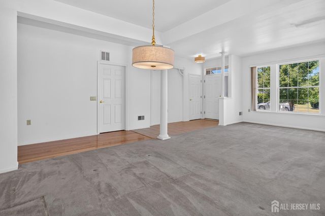 20 Valley Stream Place, Barnegat, NJ 08005