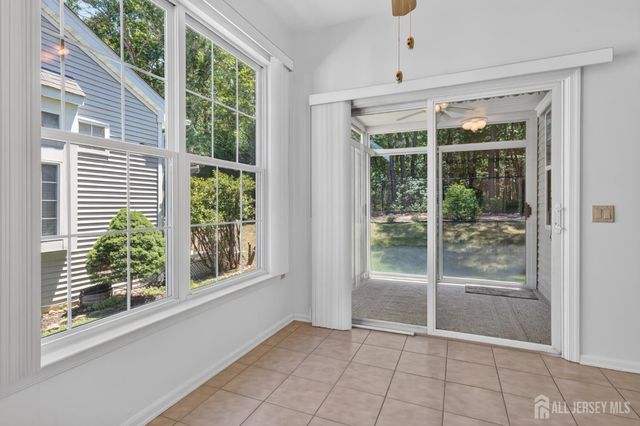 20 Valley Stream Place, Barnegat, NJ 08005