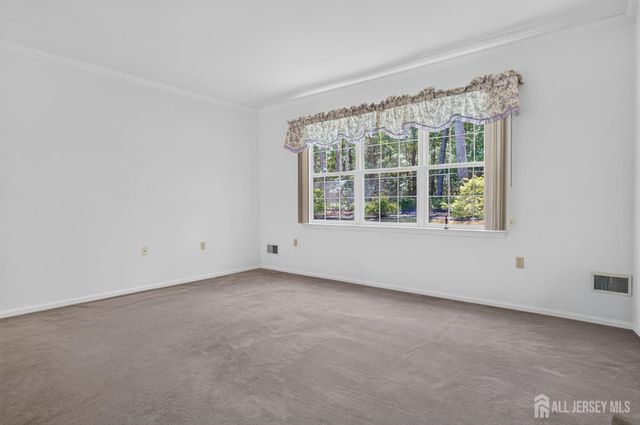 20 Valley Stream Place, Barnegat, NJ 08005