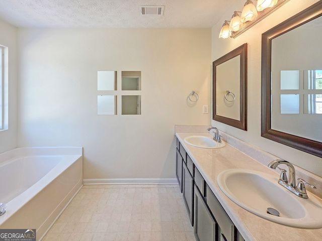 406 Kiley Drive, Hoschton, GA 30548