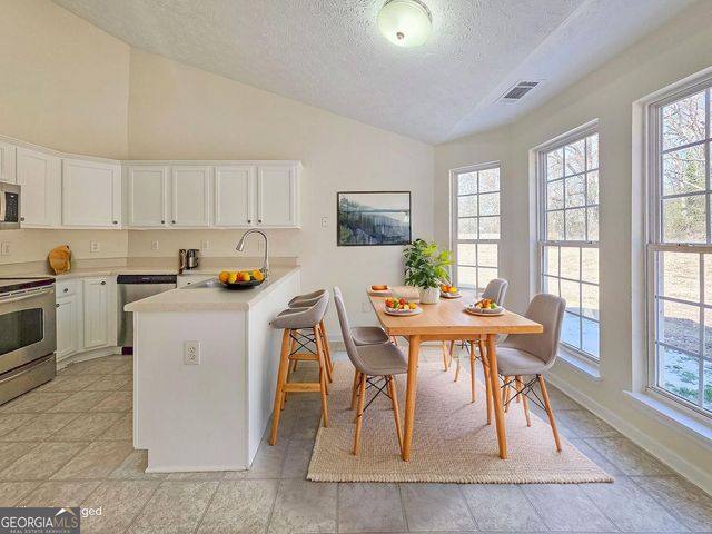 406 Kiley Drive, Hoschton, GA 30548