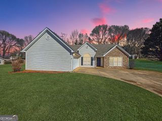 406 Kiley Drive, Hoschton, GA 30548