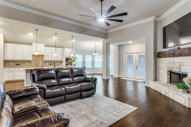8624 Tucker Drive, Godley, TX 76044