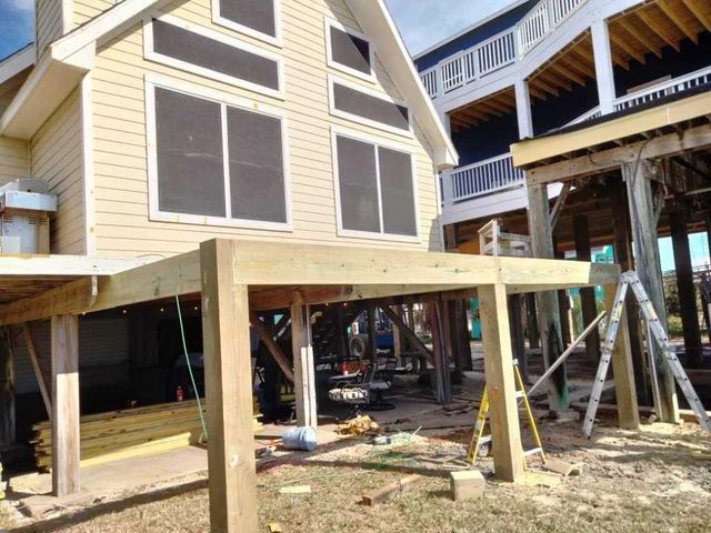 231 Schooner Drive, Freeport, TX 77541