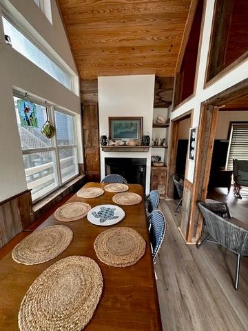 231 Schooner Drive, Freeport, TX 77541