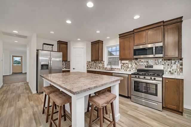 22405 S Cedar Drive, Channahon, IL 60410