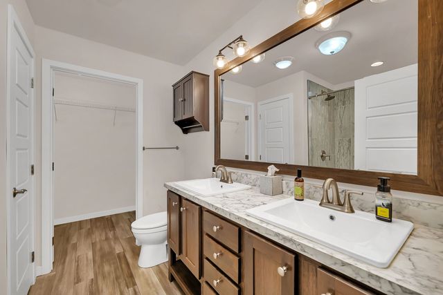 22405 S Cedar Drive, Channahon, IL 60410