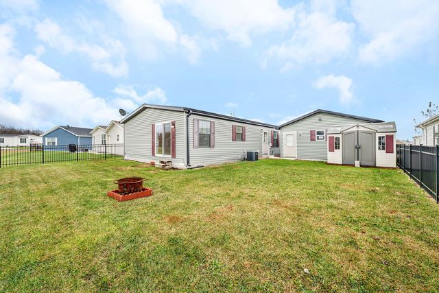 22405 S Cedar Drive, Channahon, IL 60410