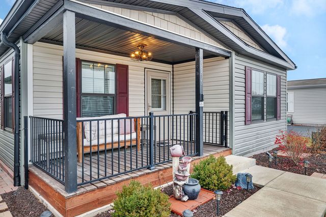 22405 S Cedar Drive, Channahon, IL 60410