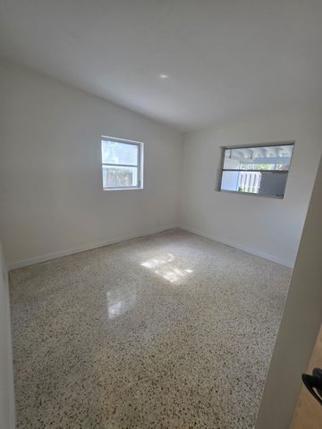 1815 Hillcrest Avenue, Lake Worth Beach, FL 33461