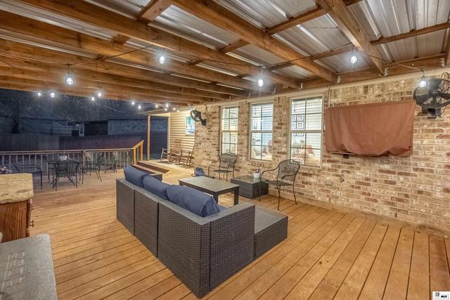 327 HEDGE HILL COVE, Calhoun, LA 71225