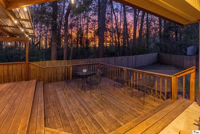 327 HEDGE HILL COVE, Calhoun, LA 71225