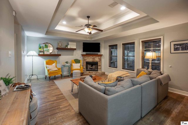 327 HEDGE HILL COVE, Calhoun, LA 71225