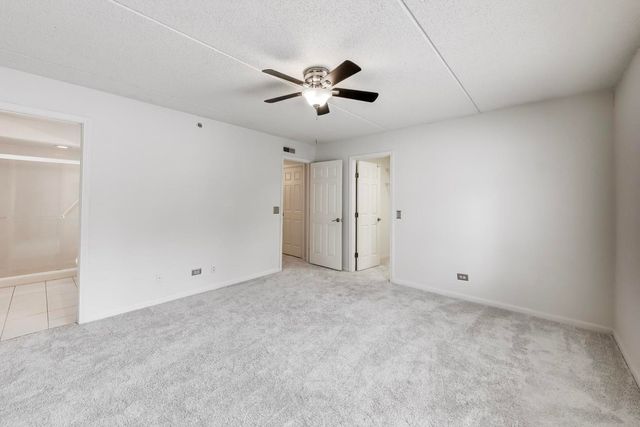 710 Creekside Drive 110A, Mount Prospect, IL 60056