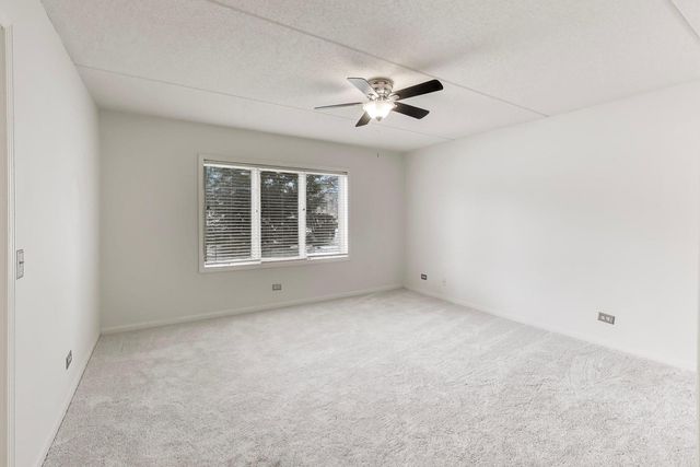 710 Creekside Drive 110A, Mount Prospect, IL 60056