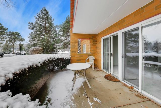 710 Creekside Drive 110A, Mount Prospect, IL 60056