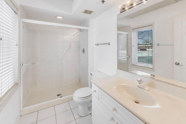 710 Creekside Drive 110A, Mount Prospect, IL 60056