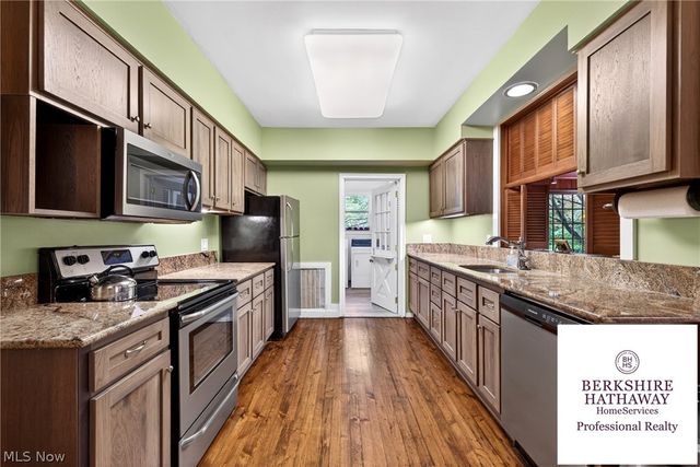 3555 Birch Tree Path, Cleveland Heights, OH 44121