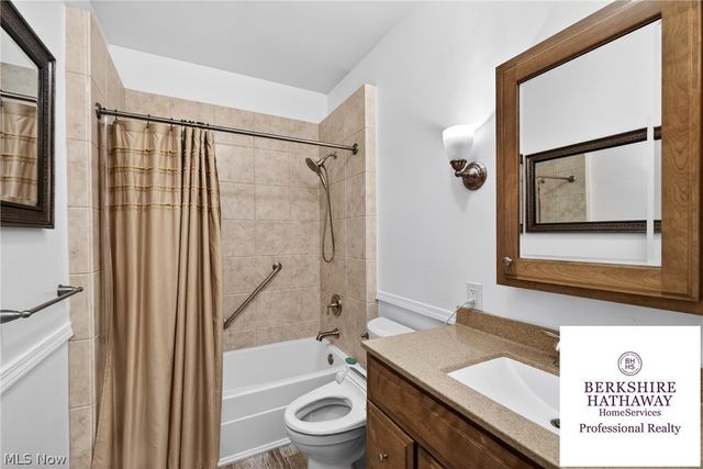 3555 Birch Tree Path, Cleveland Heights, OH 44121
