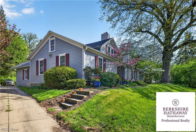 3555 Birch Tree Path, Cleveland Heights, OH 44121