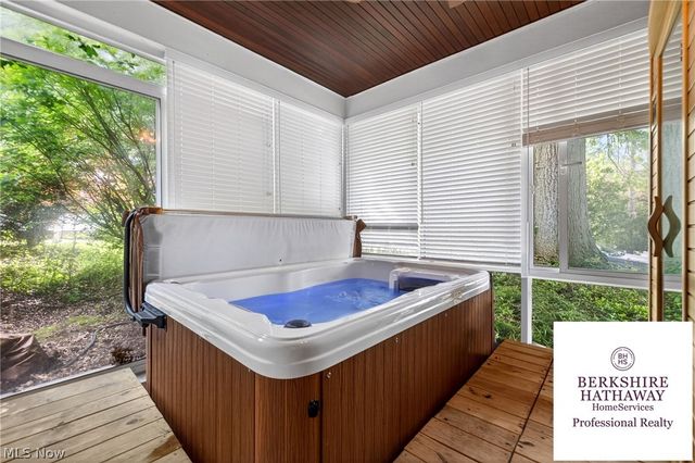 3555 Birch Tree Path, Cleveland Heights, OH 44121