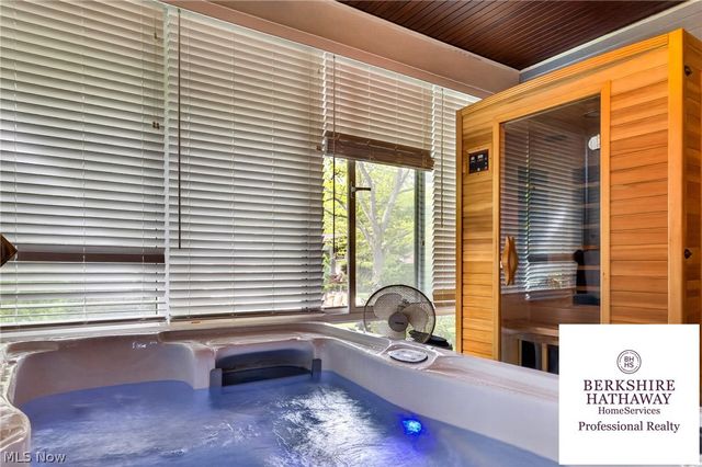 3555 Birch Tree Path, Cleveland Heights, OH 44121