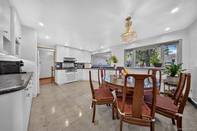 249-35 51st Avenue, Little Neck, NY 11362