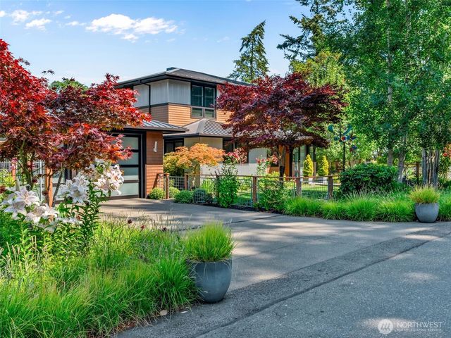 302 T Street, Port Townsend, WA 98368