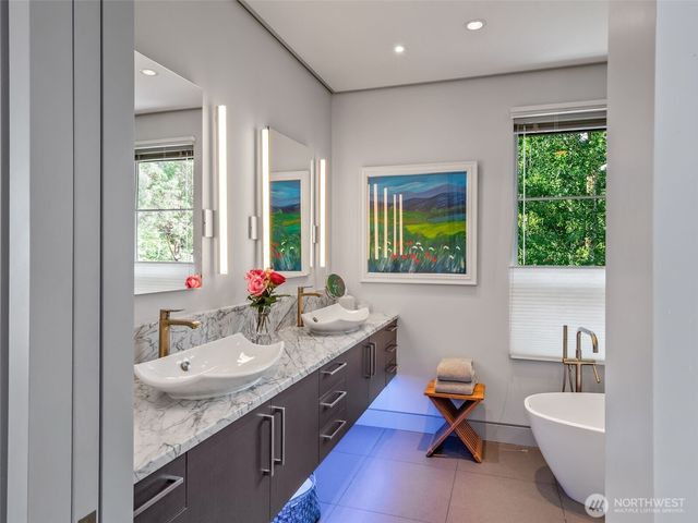 302 T Street, Port Townsend, WA 98368