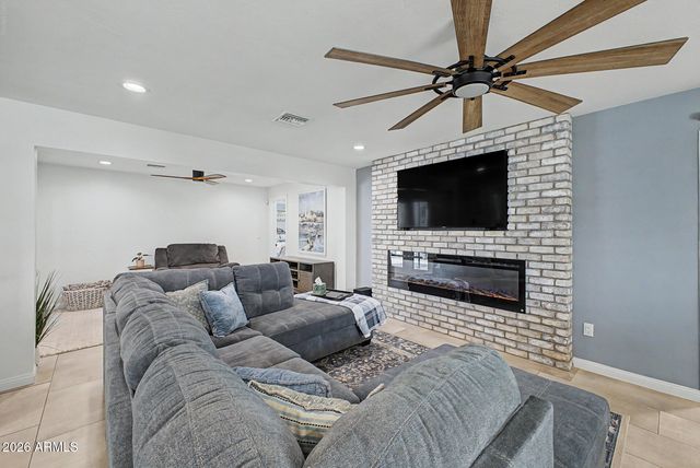3908 E YALE Street, Phoenix, AZ 85008