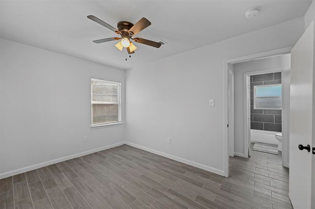 611 N Elm Street, Lancaster, TX 75146