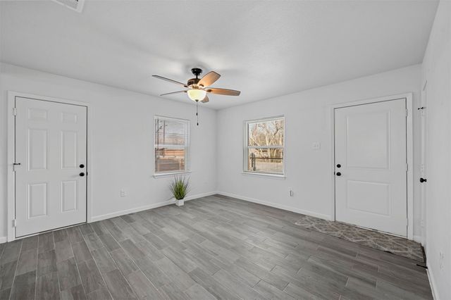 611 N Elm Street, Lancaster, TX 75146