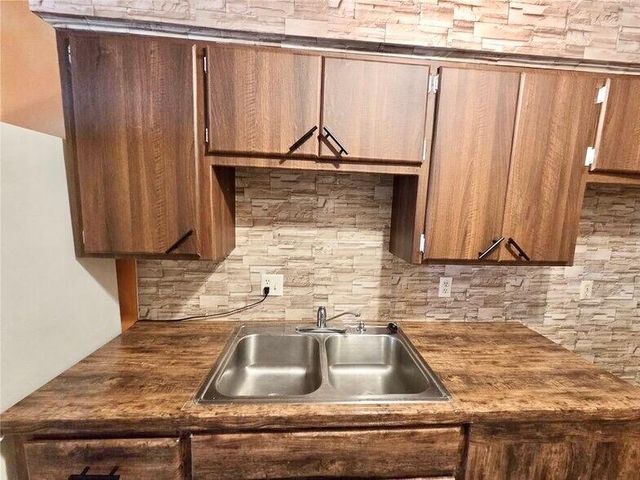 401 SE 12th Avenue 143, Norman, OK 73071