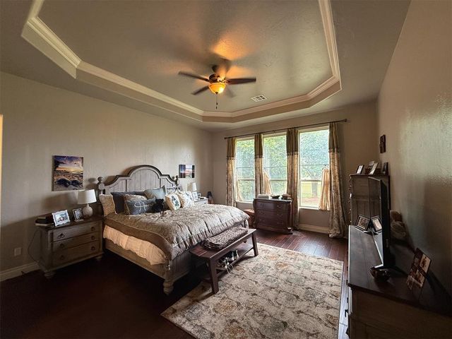 1832 Red Prairie Drive, Edmond, OK 73025