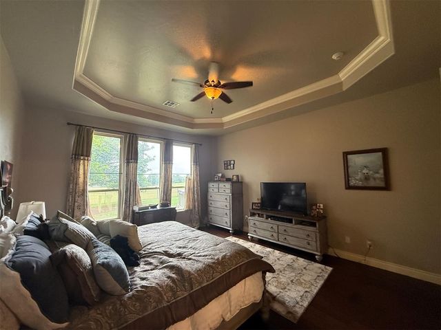 1832 Red Prairie Drive, Edmond, OK 73025