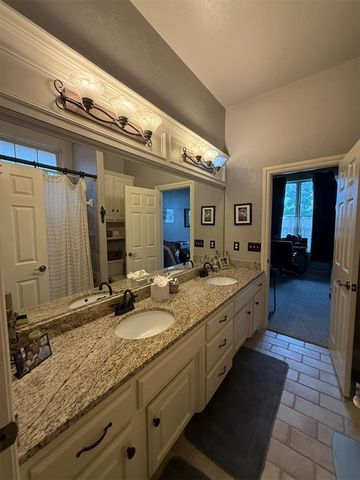 1832 Red Prairie Drive, Edmond, OK 73025