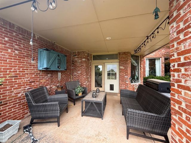 1832 Red Prairie Drive, Edmond, OK 73025