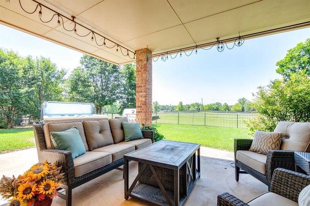 1832 Red Prairie Drive, Edmond, OK 73025