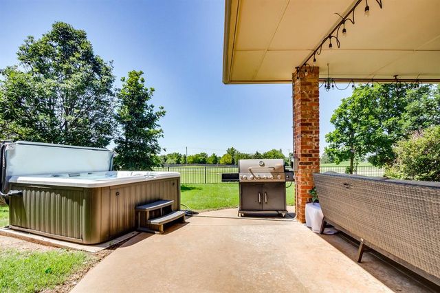 1832 Red Prairie Drive, Edmond, OK 73025