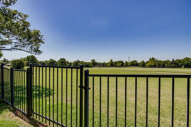 1832 Red Prairie Drive, Edmond, OK 73025
