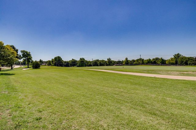 1832 Red Prairie Drive, Edmond, OK 73025