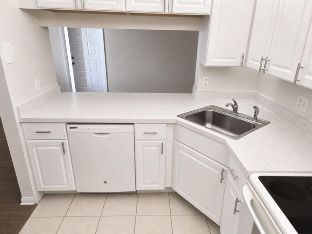 1612 S PINE RIDGE CIRCLE 1612, Sanford, FL 32773