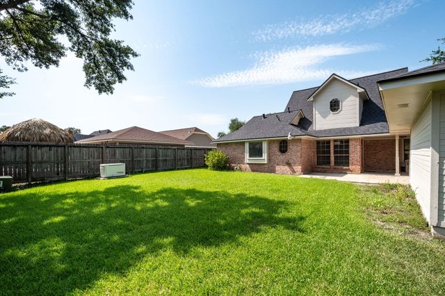4711 Burning Tree Drive, Baytown, TX 77521
