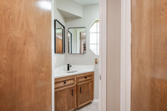 4711 Burning Tree Drive, Baytown, TX 77521