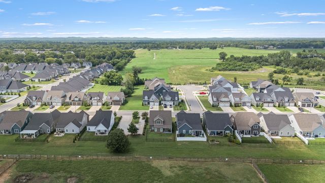 3632 Caroline Farms Dr, Murfreesboro, TN 37129